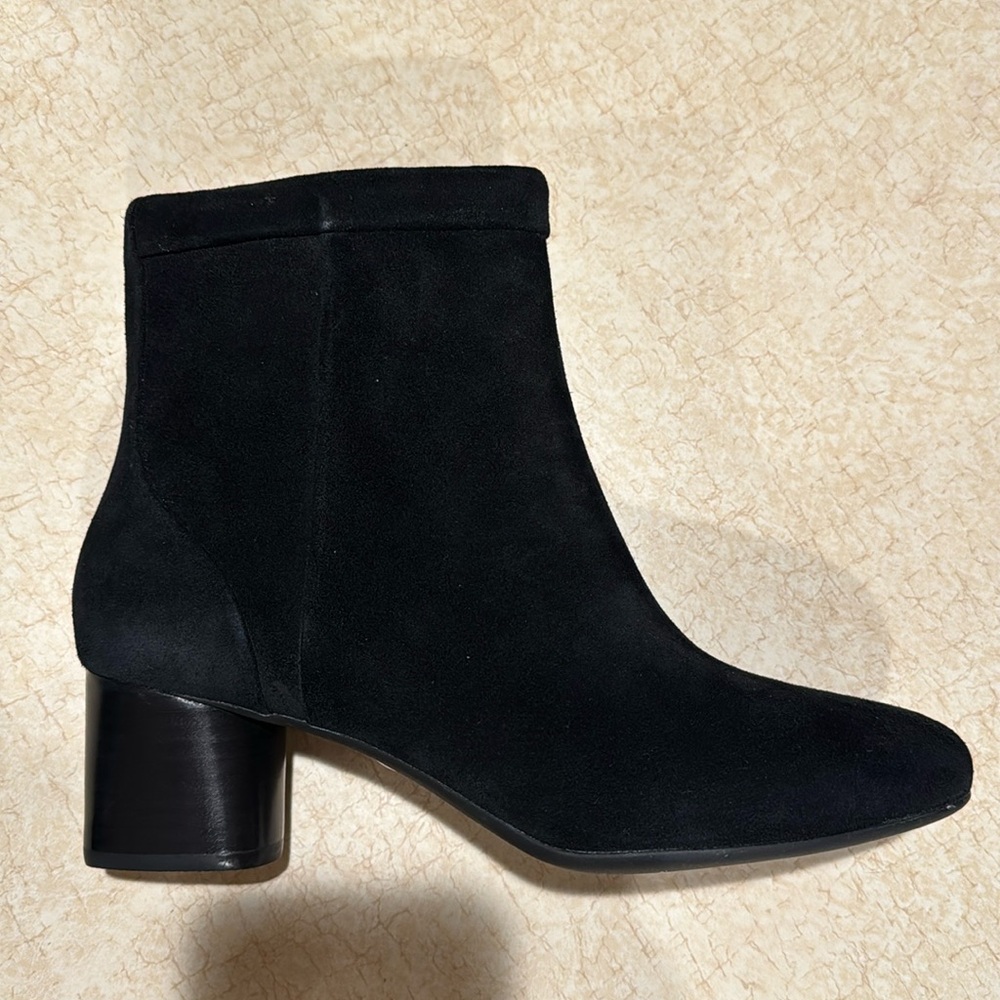Clarks black suede ankle boots size 10